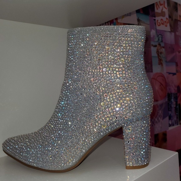 Rhinestone boots - Picture 2 of 3